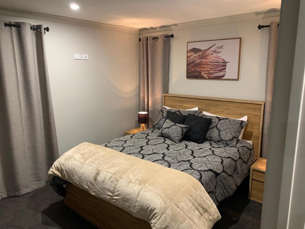Executive-Style Home Away From Home. Hawera Exterior foto